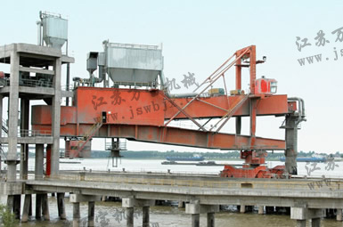 直線擺動(dòng)式裝船機(jī)